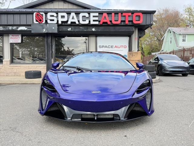 2023 McLaren Artura Performance