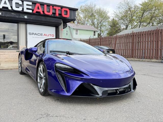 2023 McLaren Artura Performance