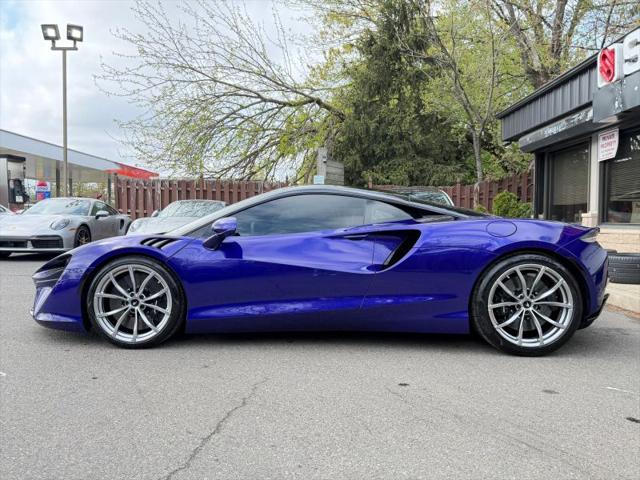 2023 McLaren Artura Performance