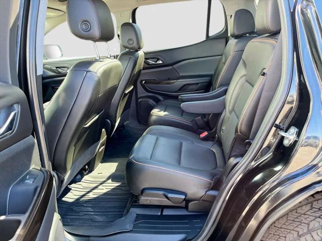 2023 GMC Acadia AWD AT4