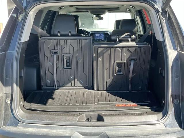 2023 GMC Acadia AWD AT4