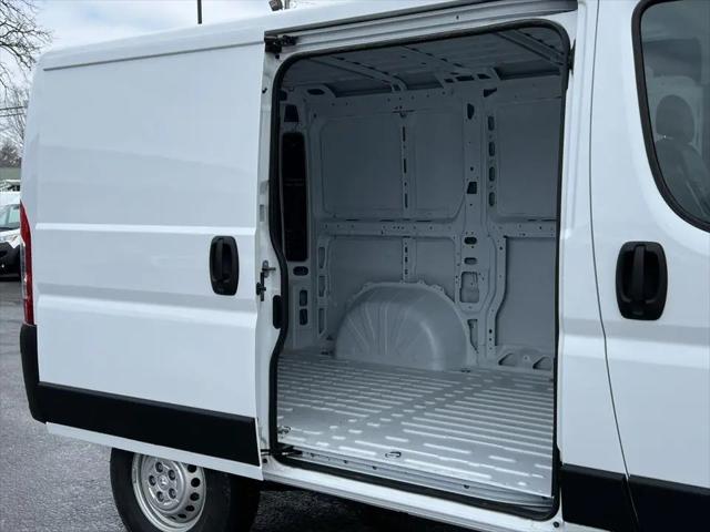 2026 Ram ProMaster Cargo Van Tradesman Low Roof 118" WB w/Pass Seat