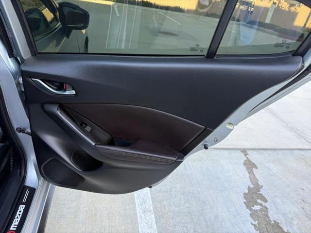 2018 Mazda Mazda3 Touring