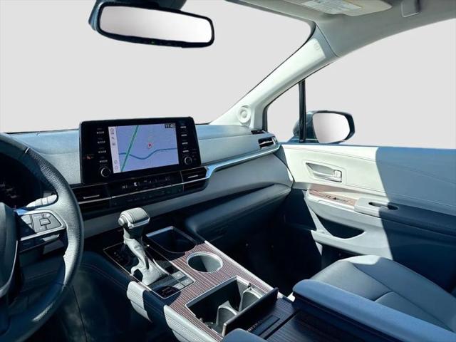 2023 Toyota Sienna XLE