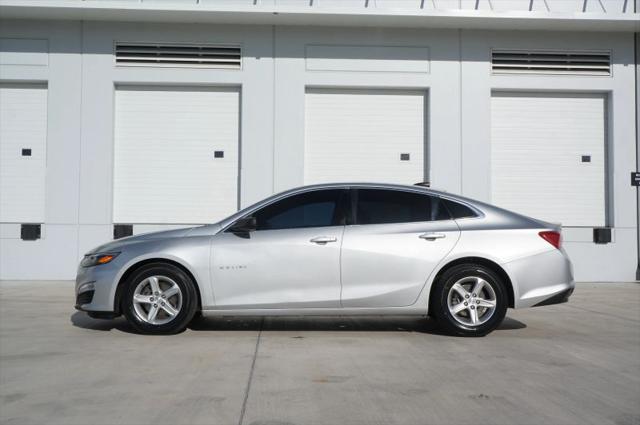 2022 Chevrolet Malibu FWD 1FL