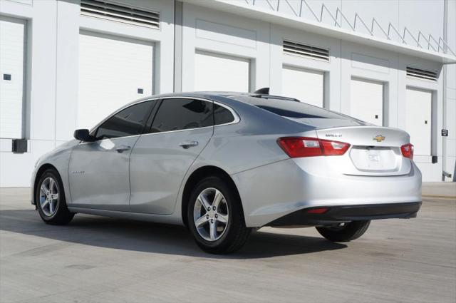 2022 Chevrolet Malibu FWD 1FL