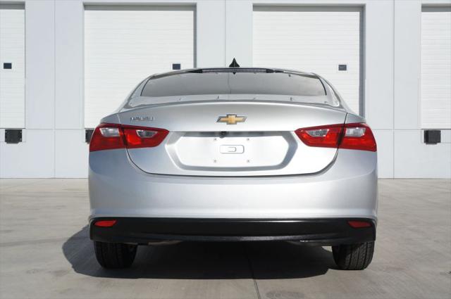2022 Chevrolet Malibu FWD 1FL