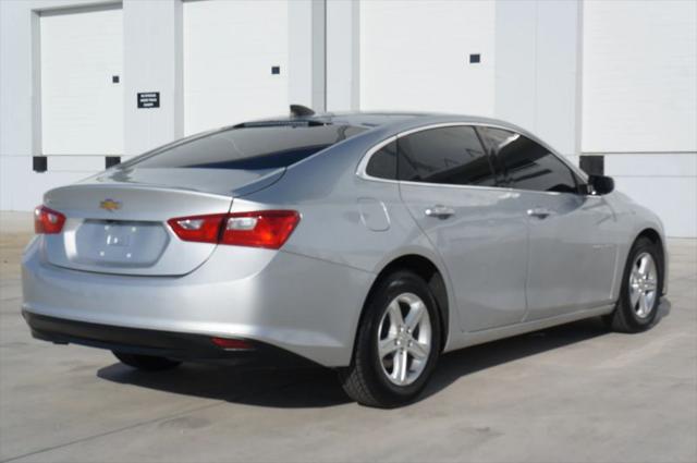 2022 Chevrolet Malibu FWD 1FL