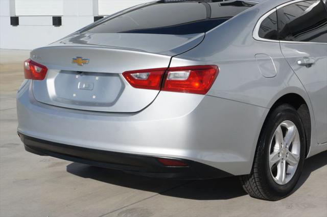 2022 Chevrolet Malibu FWD 1FL