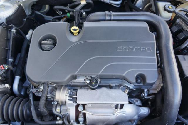 2022 Chevrolet Malibu FWD 1FL