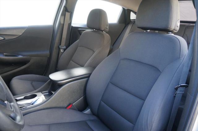 2022 Chevrolet Malibu FWD 1FL