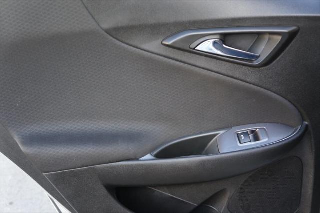 2022 Chevrolet Malibu FWD 1FL