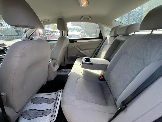 2016 Volkswagen Passat 1.8T S