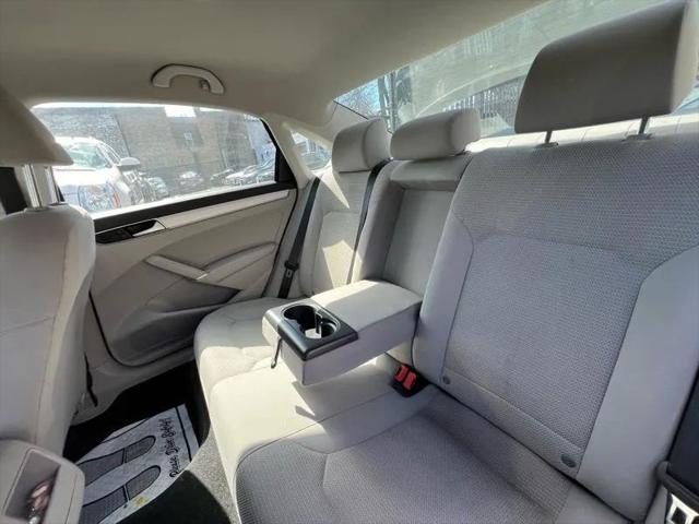 2016 Volkswagen Passat 1.8T S
