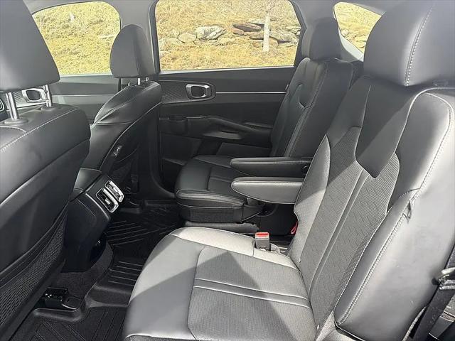 2025 Kia Sorento EX