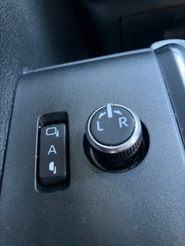 2023 Toyota Highlander Hybrid Platinum