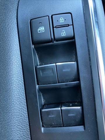 2023 Toyota Highlander Hybrid Platinum