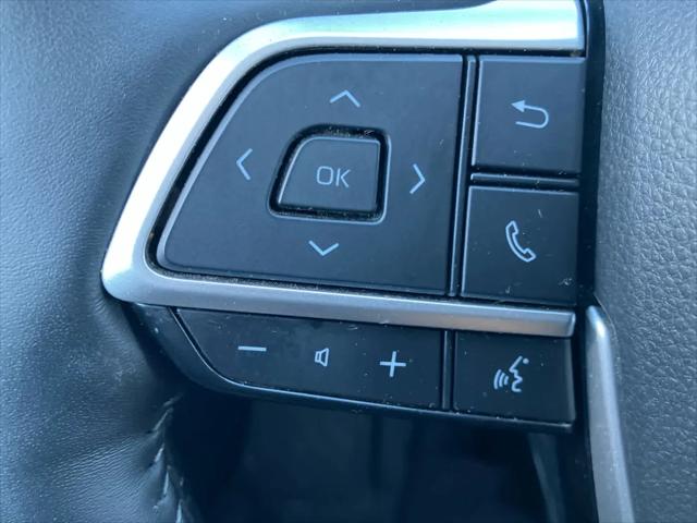 2023 Toyota Highlander Hybrid Platinum