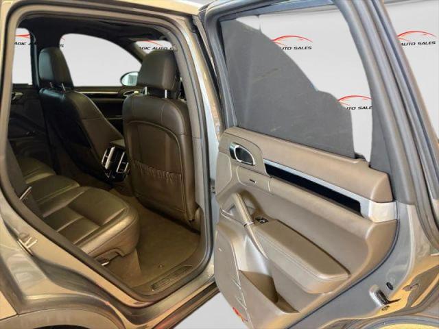 2016 Porsche Cayenne Base