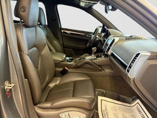 2016 Porsche Cayenne Base