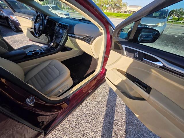 2013 Ford Fusion SE