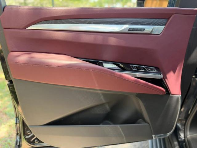 2025 Cadillac Escalade ESV Sport