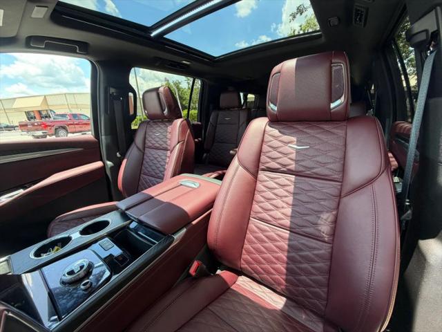 2025 Cadillac Escalade ESV Sport