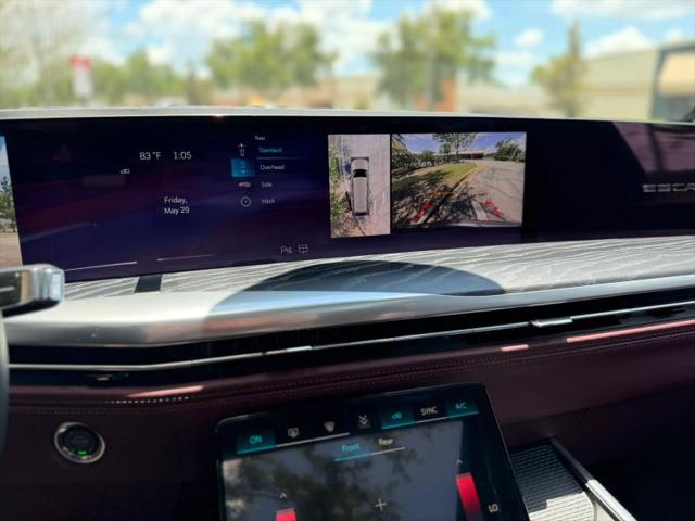 2025 Cadillac Escalade ESV Sport