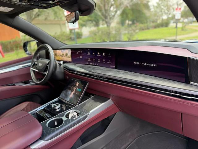 2025 Cadillac Escalade ESV Sport