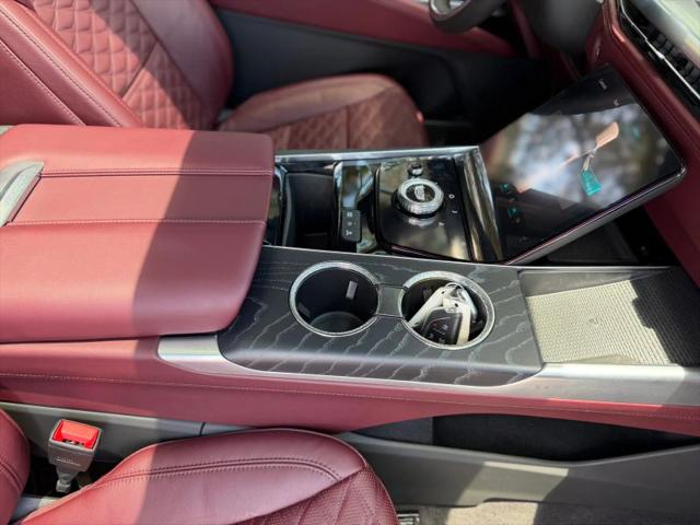 2025 Cadillac Escalade ESV Sport