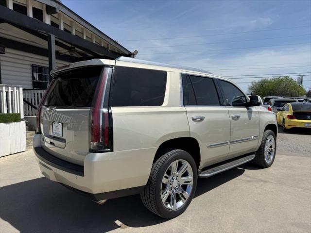 2016 Cadillac Escalade Luxury Collection