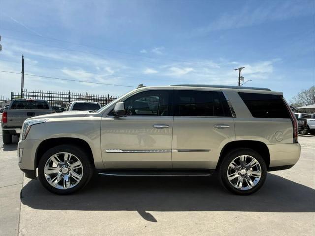 2016 Cadillac Escalade Luxury Collection