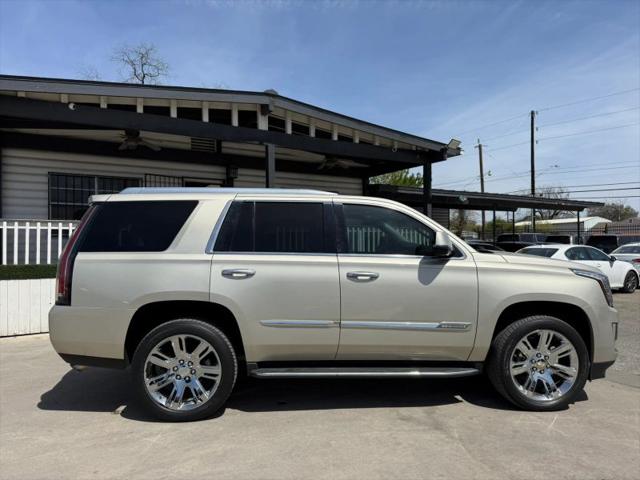 2016 Cadillac Escalade Luxury Collection