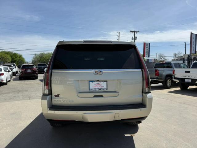 2016 Cadillac Escalade Luxury Collection