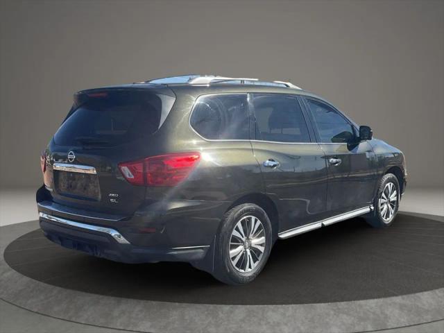 2017 Nissan Pathfinder SL