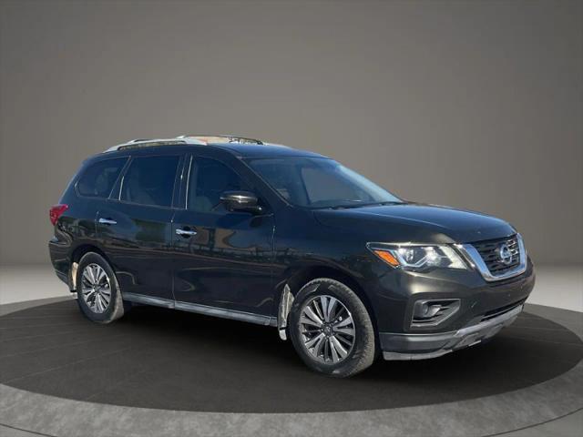 2017 Nissan Pathfinder SL