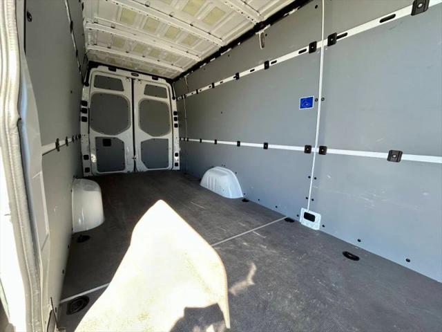 2025 Mercedes-Benz Sprinter 2500 High Roof 4-Cyl Diesel