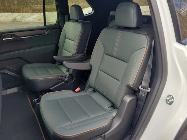 2026 GMC Acadia AT4 AWD