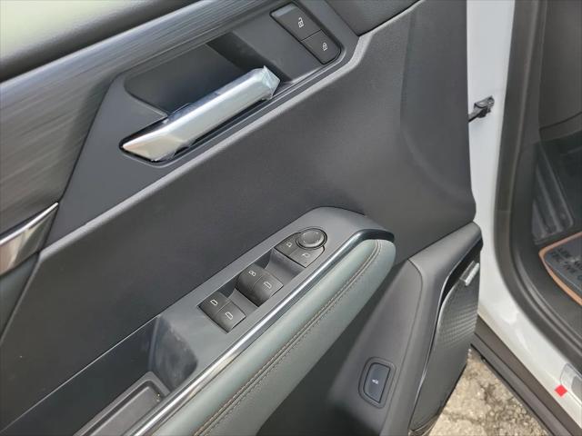 2026 GMC Acadia AT4 AWD
