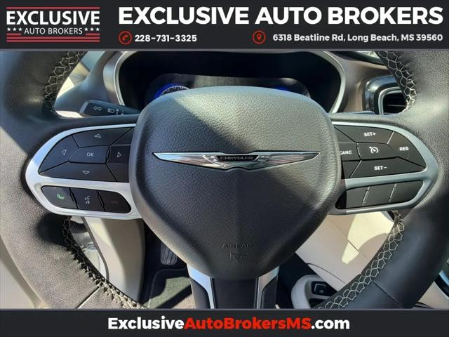 2023 Chrysler Voyager LX