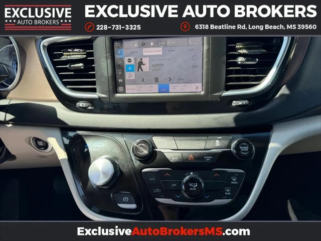 2023 Chrysler Voyager LX