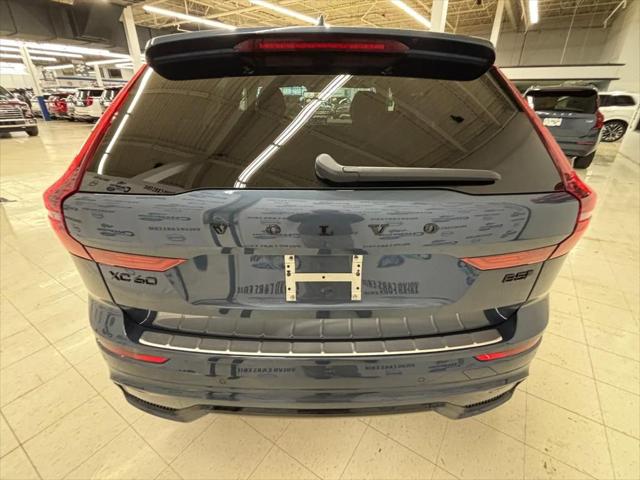 2026 Volvo XC60 B5 Ultra Black Edition
