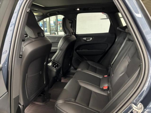 2026 Volvo XC60 B5 Ultra Black Edition
