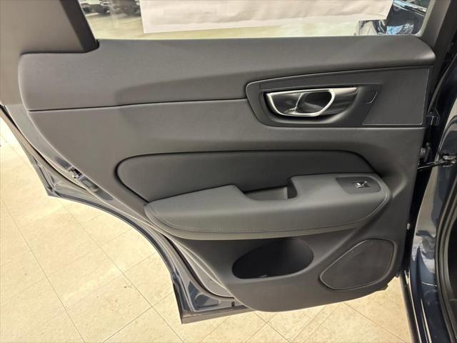 2026 Volvo XC60 B5 Ultra Black Edition