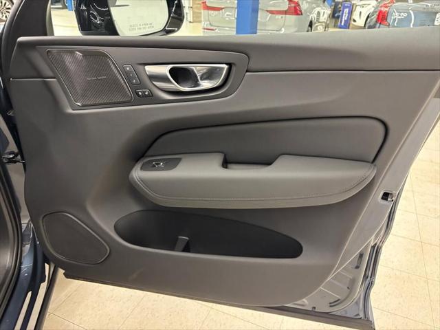 2026 Volvo XC60 B5 Ultra Black Edition