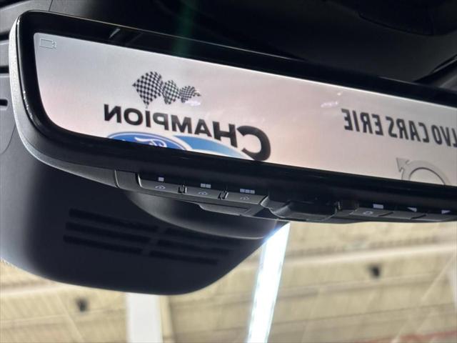 2026 Volvo XC60 B5 Ultra Black Edition