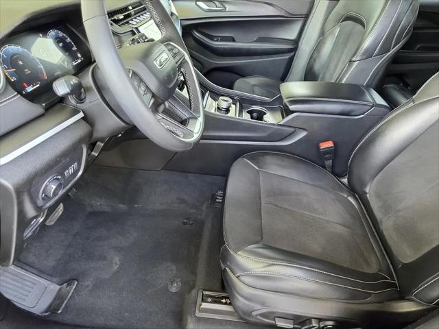 2025 Jeep Grand Cherokee Altitude X 4x4
