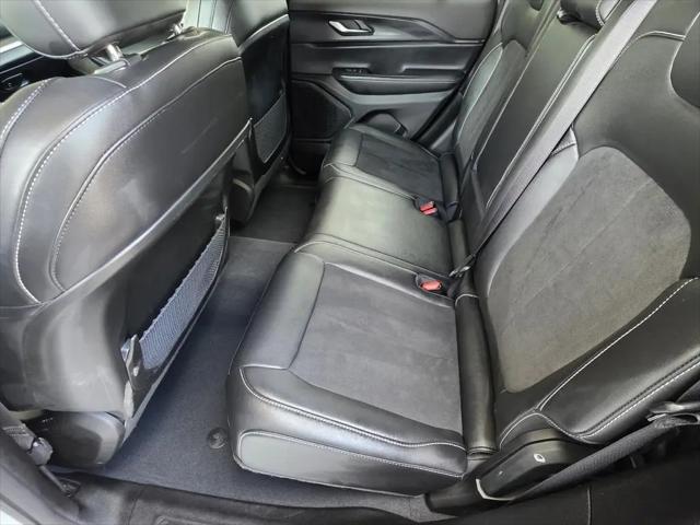 2025 Jeep Grand Cherokee Altitude X 4x4