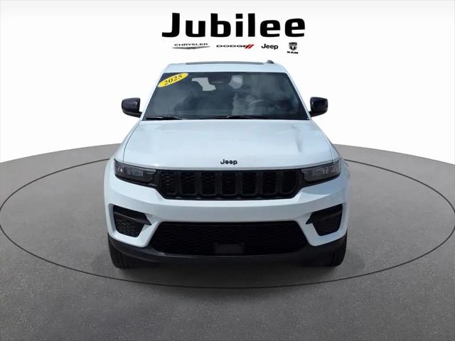 2025 Jeep Grand Cherokee Altitude X 4x4
