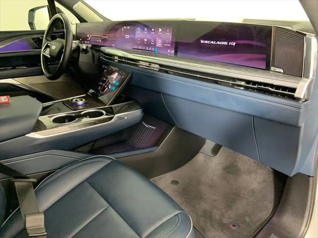 2025 Cadillac Escalade Luxury 2 AWD